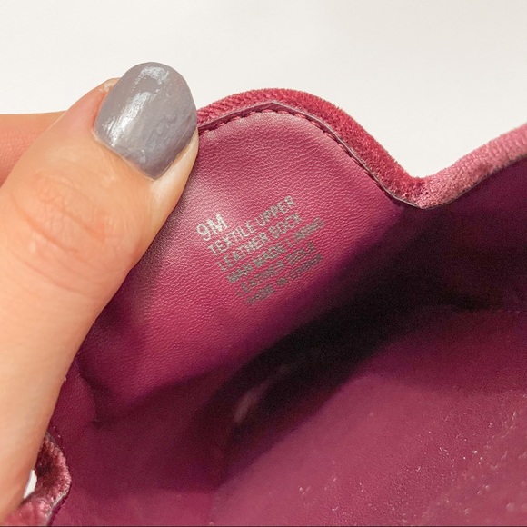 Antonio Melani Velvet Women's Oguna Beaded Mules - Picture 13 of 15